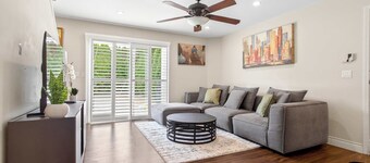 2BR Surrey Pool Suite Near White Rock