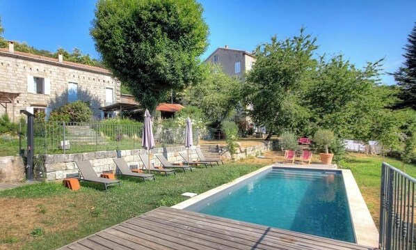 Beheizter Pool