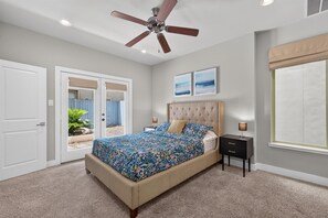 WiFi, bed sheets - Pet-Friendly Parkfront Home - Yard & Rooftop Views (Houston)