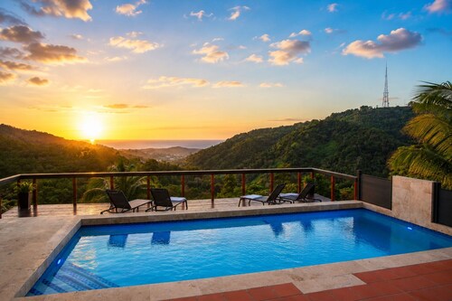 Tropical villa with heated pool & panoramic views
