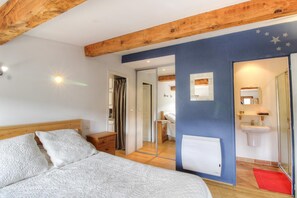 Room - Vrbo Property (AULLENE)