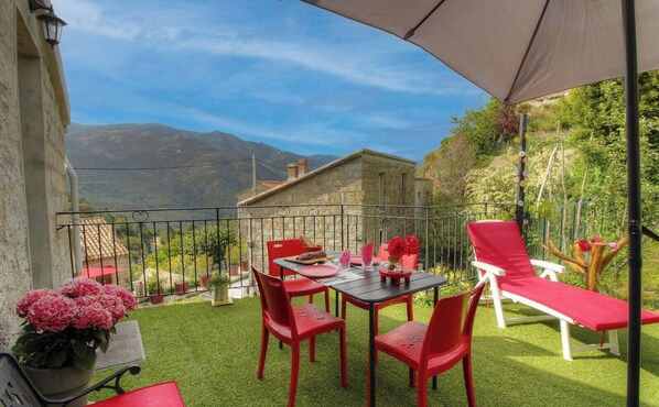Outdoor dining - Nanu - AULLENE - Gîte (AULLENE)
