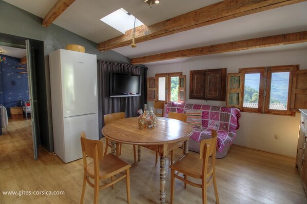 Dining - Vrbo Property (AULLENE)