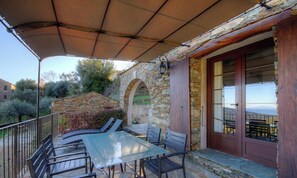 Outdoor dining - Legnu - ROGLIANO - Gîte (ROGLIANO)