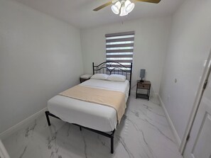 Room - Cozy Downtown Lake Mary House (Lake Mary)
