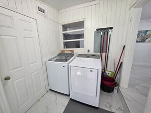Interior - Cozy Downtown Lake Mary House (Lake Mary)