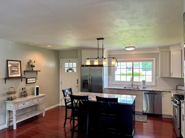Coffee/tea maker, fridge, microwave, oven - Saratoga Gem: Open Concept Ranch w/ Large Patio, Minutes from Track & SPAC (Saratoga Springs)