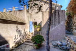 Exterior - Vrbo Property (PATRIMONIO)