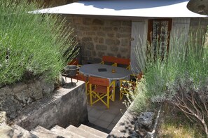 Outdoor dining - Le Scaglione - SAMPOLO (SAMPOLO)