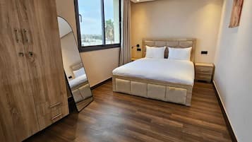 Minibar, free WiFi