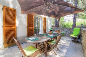 Outdoor dining - Vrbo Property (PATRIMONIO)