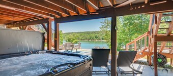 Relax and get Cozy on Keowee with a sandy beach & lake access in 2 bd townhome.