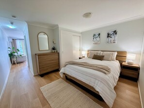 1 dormitorio, tabla de planchar con plancha, wifi gratis y ropa de cama