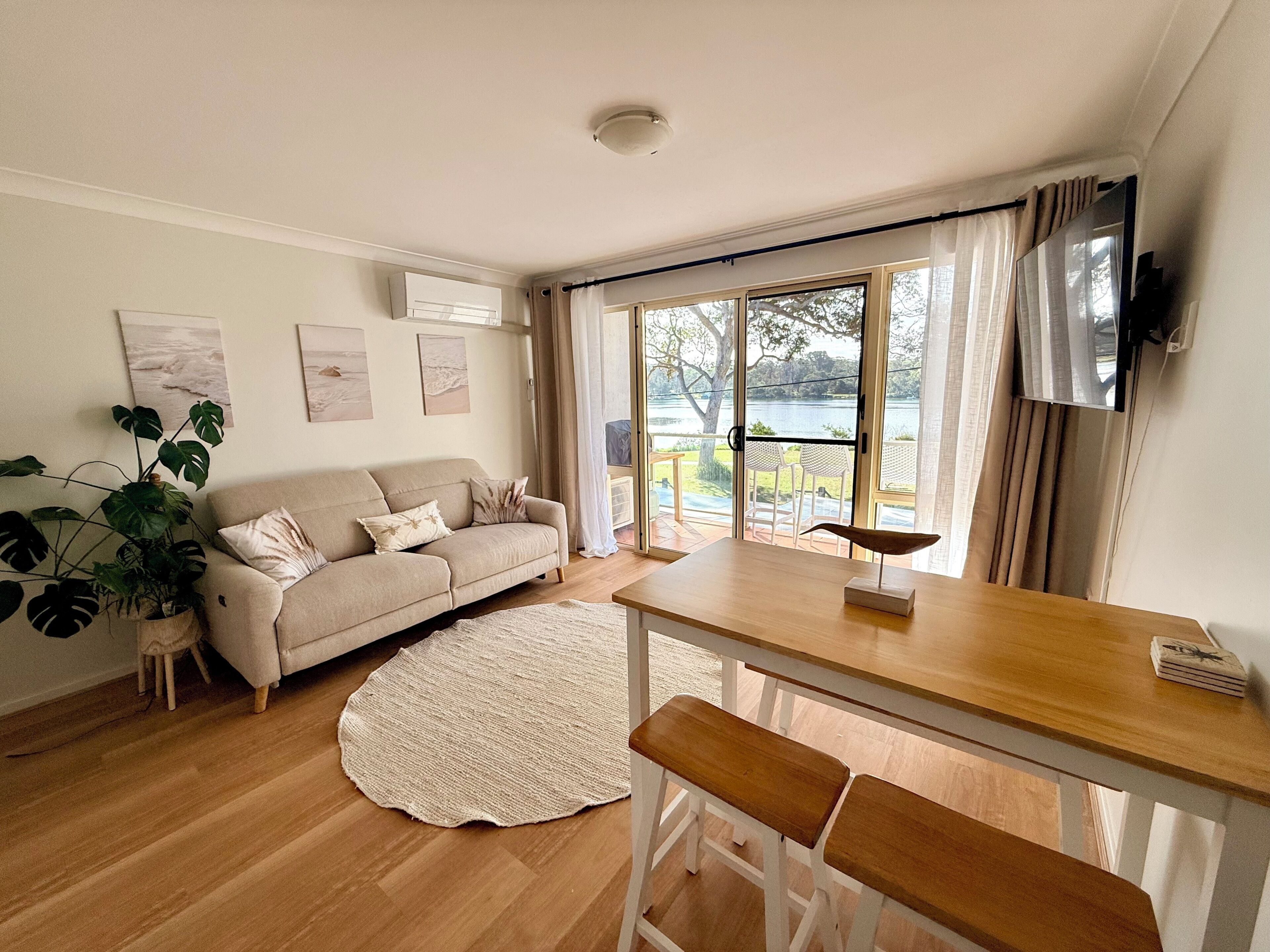 スマートテレビ. Sussex View | Coastal Apartment with Stunning Inlet Views