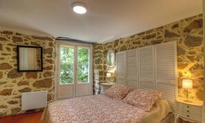Travel cot, free WiFi - Casa L'orto - VALLE DI MEZZANA (VALLE DI MEZZANA)