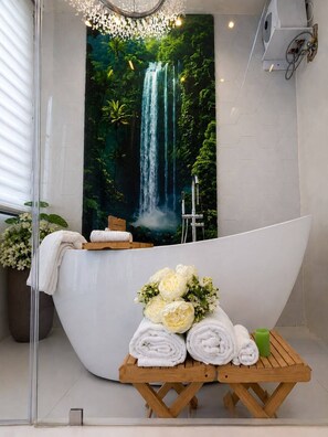 Bathroom - One Plus One Luxe Retreat (Sakumono)