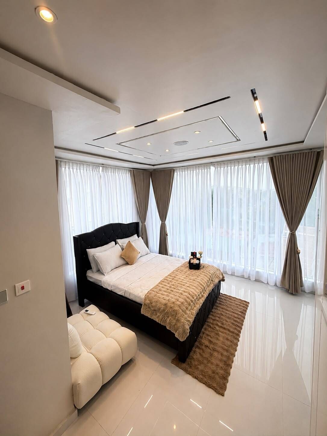 1 bedroom, in-room safe, iron/ironing board, free WiFi