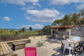 Outdoor dining - Vrbo Property (SAINTE LUCIE DE PORTO VECCHIO)