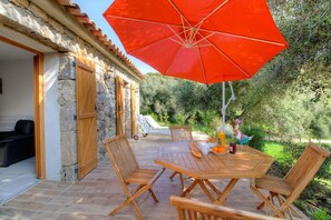 Outdoor dining - Les Bergeries de Paomia (CARGESE)