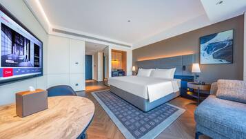 Basic Single Room, City View | Free minibar, laptop workspace, blackout drapes, soundproofing