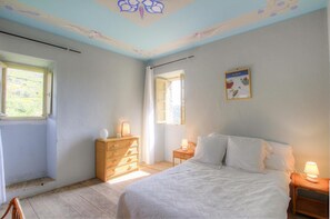 2 Schlafzimmer, Reisekinderbett, kostenloses WLAN