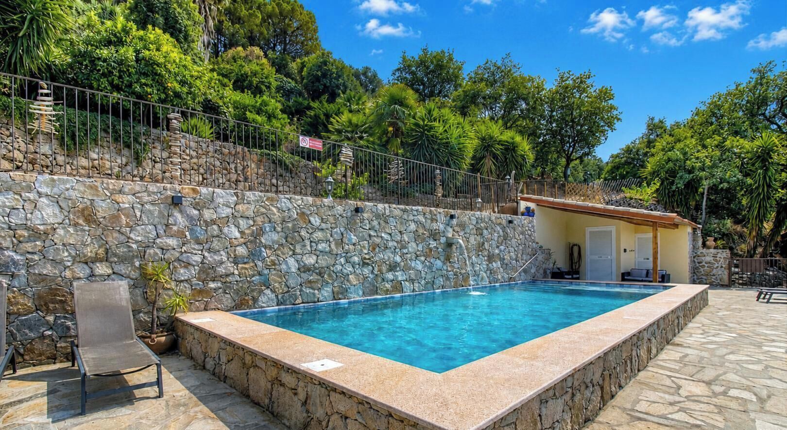 Beheizter Pool