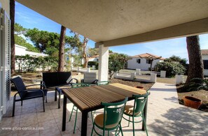 Buiten dineren