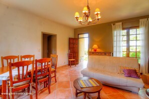 Living area - Vrbo Property (AJACCIO)