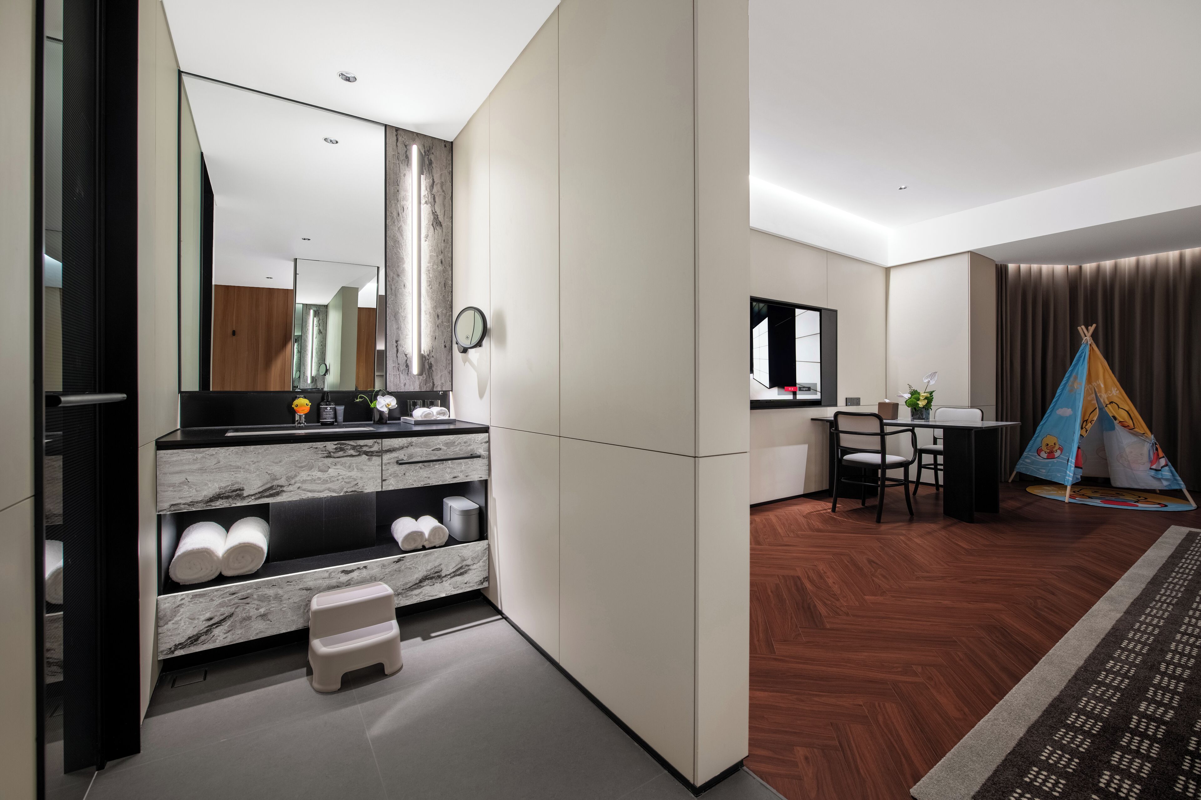 Family Room, City View | Bathroom | Shower, rainfall showerhead, free toiletries, hair dryer