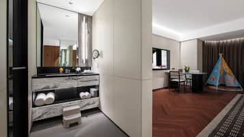 Family Room, City View | Bathroom | Shower, rainfall showerhead, free toiletries, hair dryer