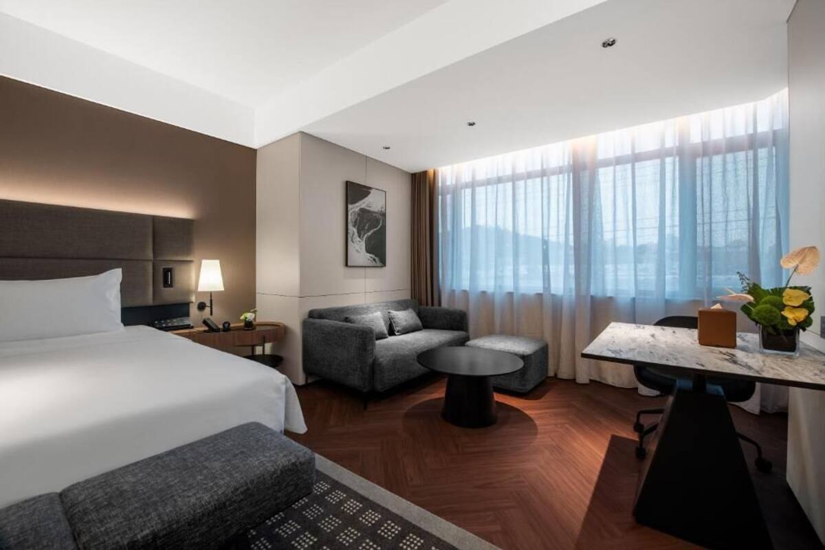 Deluxe Double Room, City View | Premium bedding, down comforters, free minibar, desk