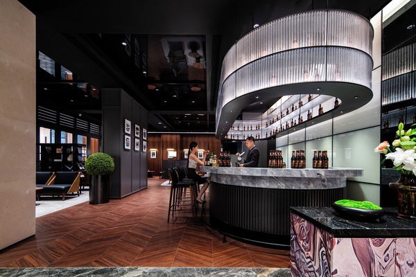 Lobby lounge