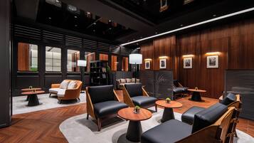 Lobby-Lounge