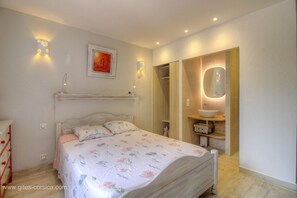 Room - Vrbo Property (SAINTE LUCIE DE PORTO VECCHIO)