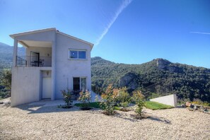 Exterior - Vrbo Property (FARINOLE)