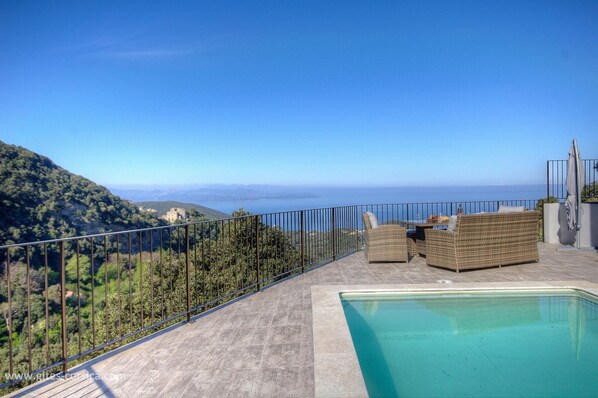 Pool - Vrbo Property (FARINOLE)