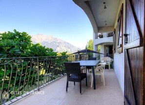 Outdoor dining - Vrbo Property (MURACCIOLE)