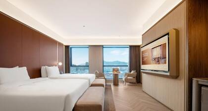 Crystal Hotel Weihai Happiness Gate