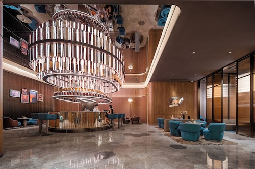 Crystal Hotel Weihai Happiness Gate