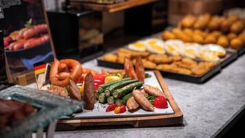 Desayuno buffet todos los días (con cargo)