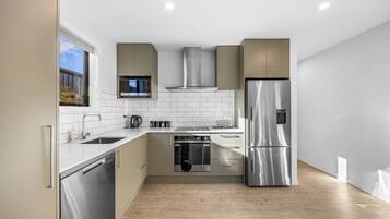 Fridge, microwave, oven, stovetop