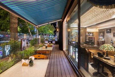 Crystal Hotel Yantai Binhai Square