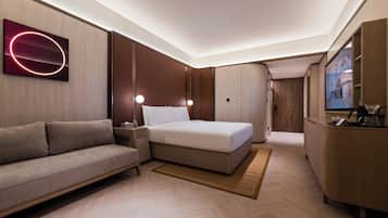 Luksus-enkeltrom | Skrivebord, skrivebord for bærbar PC og wi-fi (inkludert)