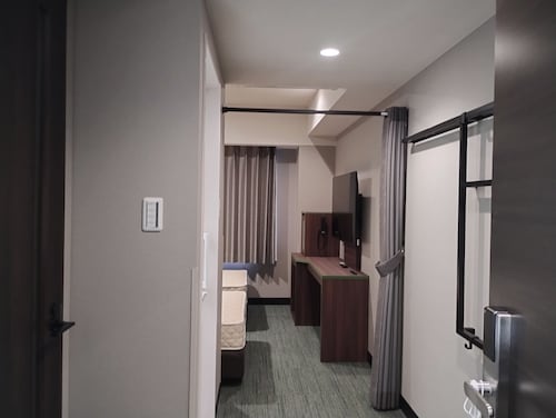 HOTEL RAH