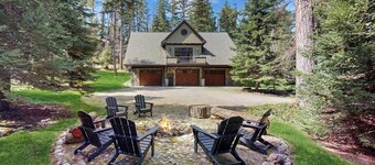 Conveniently located home w/ full kitchen, w/d, deck & near lake