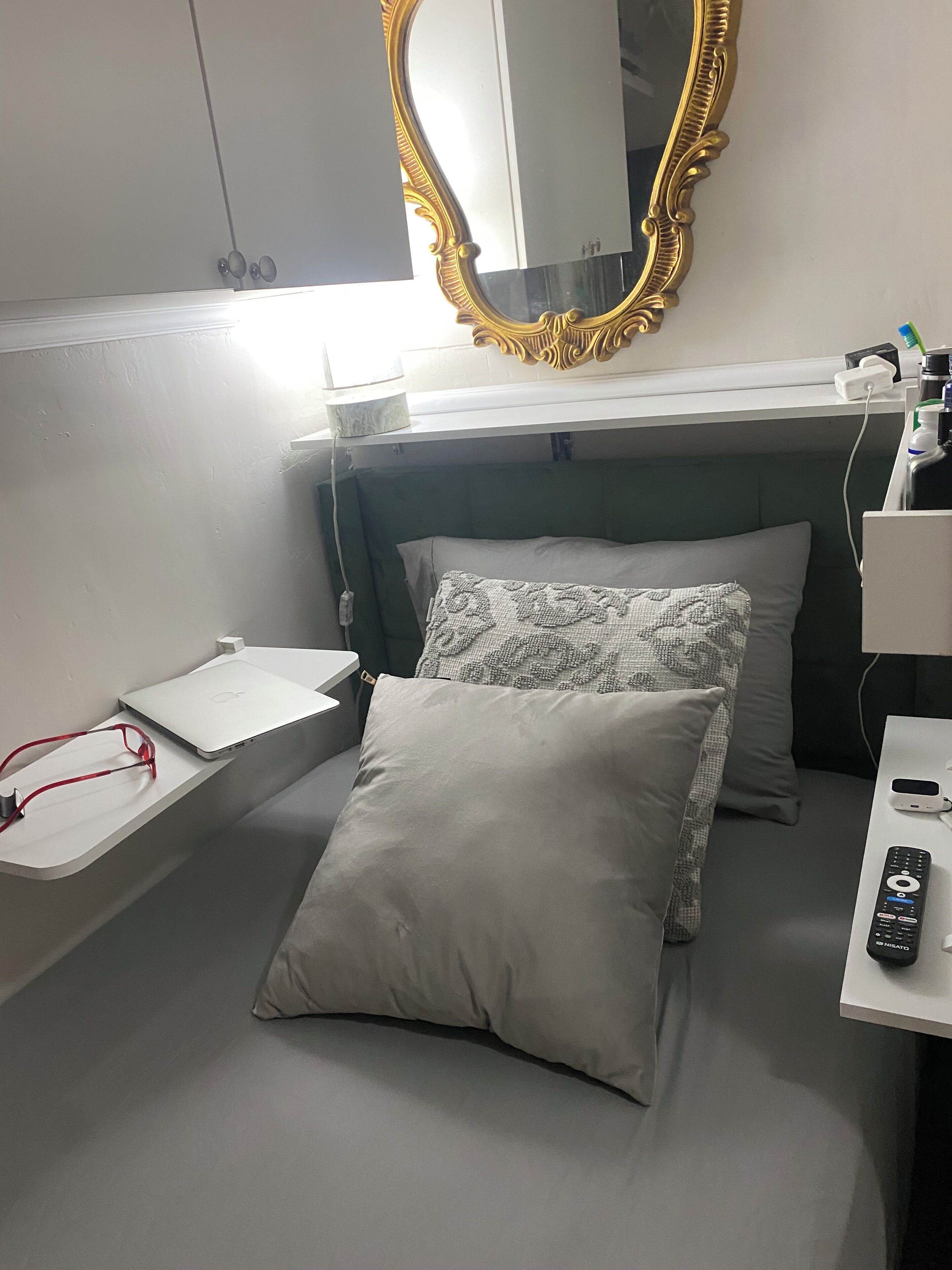 1 chambre, fer et planche à repasser, accès Internet, draps fournis