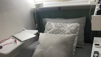 1 chambre, fer et planche à repasser, accès Internet, draps fournis