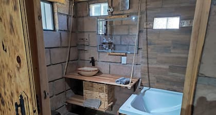 Metztli cabin 4 minutes from the center of Amealco, family atmosphere, internet