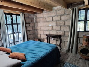 Ferros/tábuas de passar roupa, Wi-Fi, roupa de cama