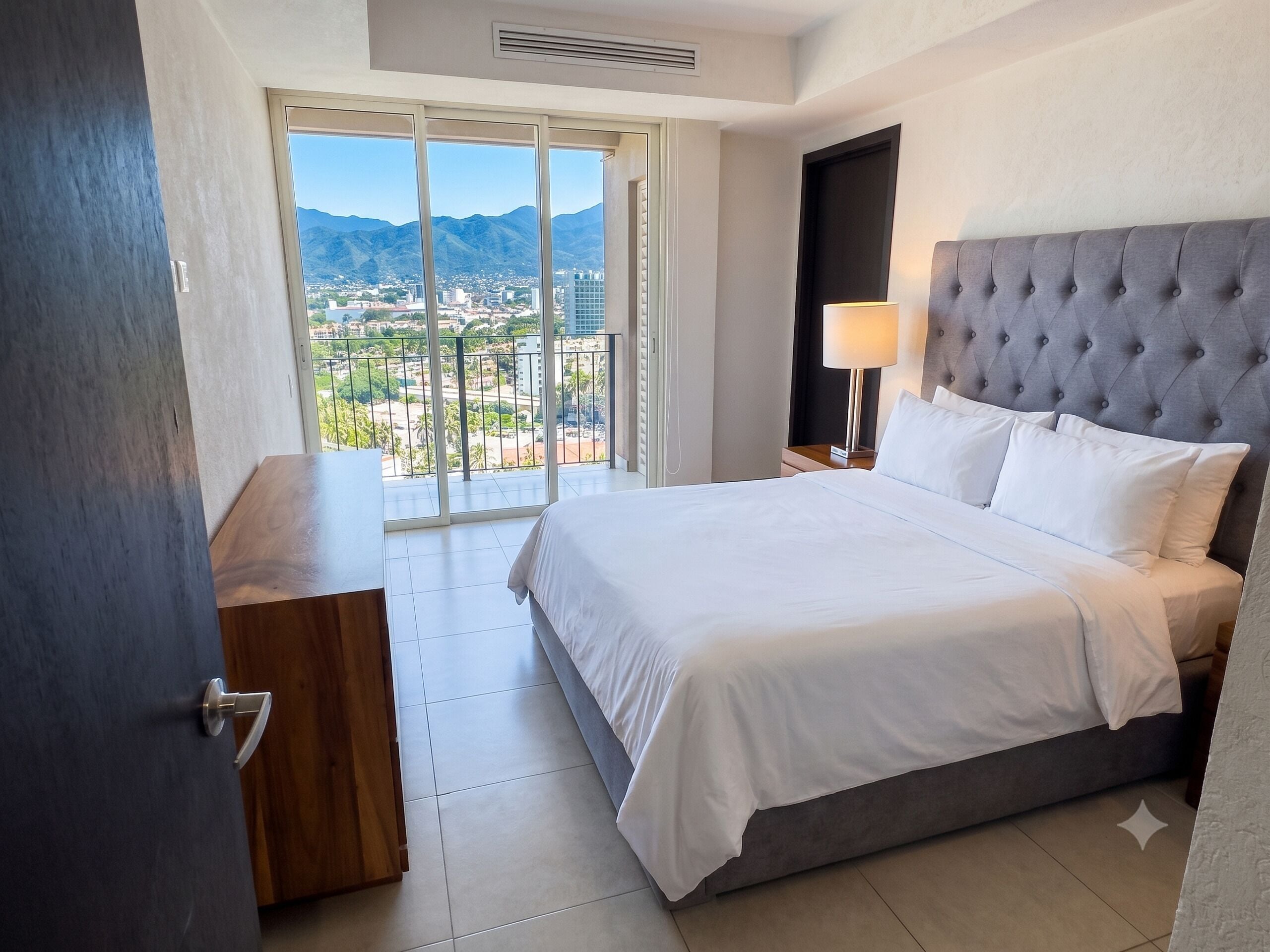 Departamento de lujo | Ropa de cama de alta calidad y decoración personalizada 